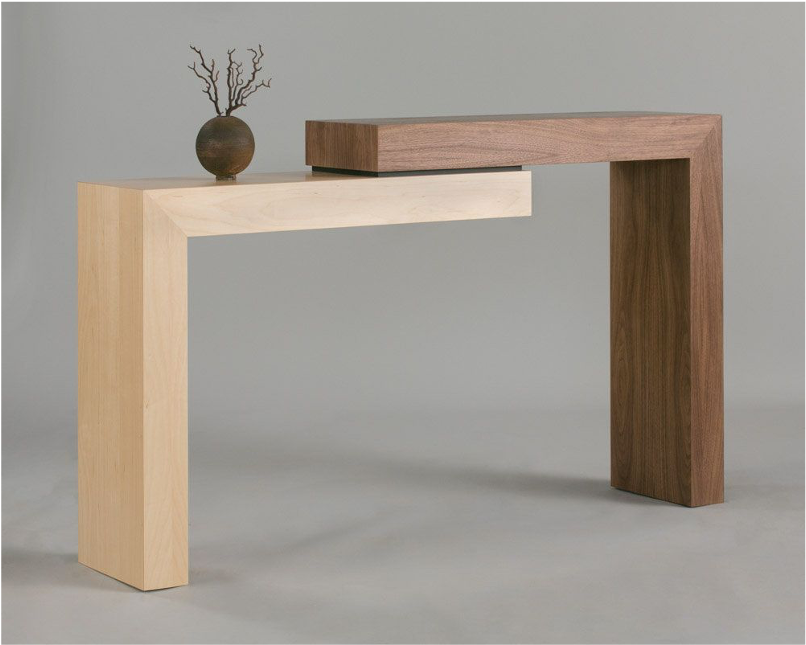 STEPPED CONSOLE